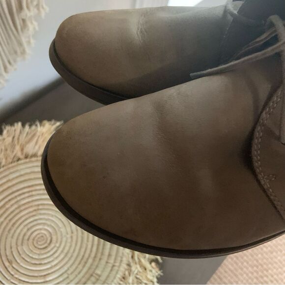 DANSKO Joy Suede Nubuck Walnut Chukka Boot Lace Up Wedge Bootie EU 38 Brown - Picture 15 of 16